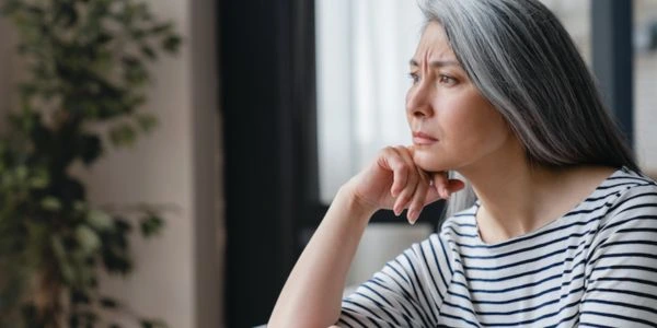 10 Signs of Hormonal Imbalance in Women After 40